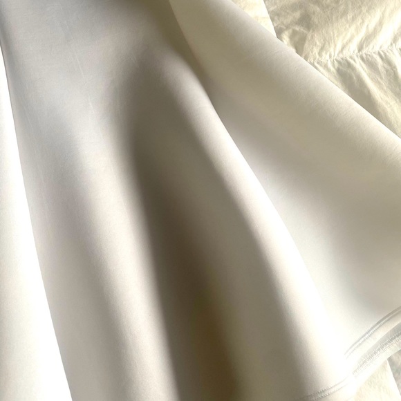 Platinum White Pleated Skater Dress, Size L - Picture 4 of 4